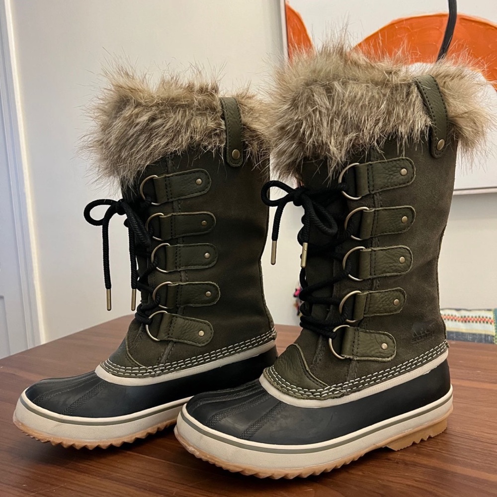 SOREL Joan of Arctic boots